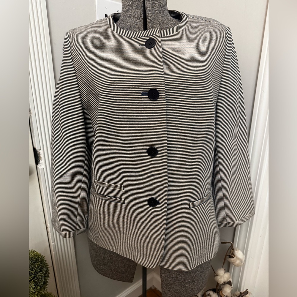 Women’s Talbots Jackie Fit Collarless Striped Blazer size 12